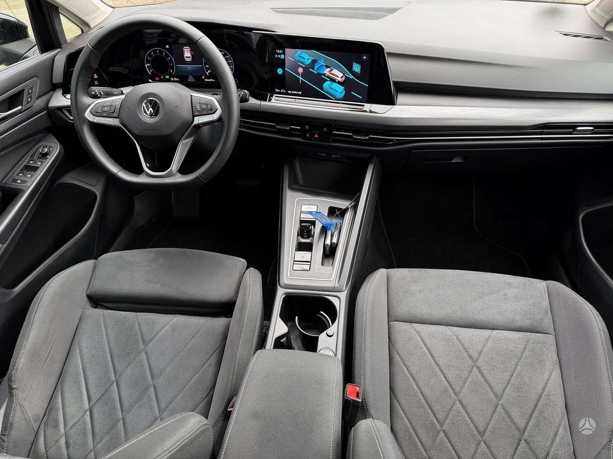 Volkswagen Golf - 9