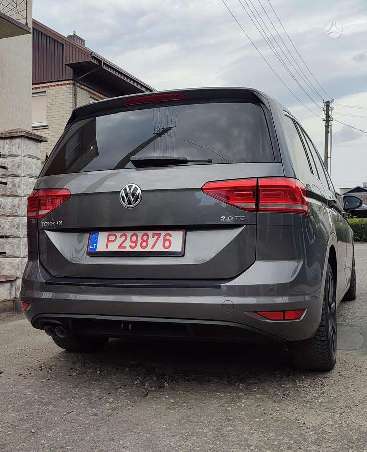 Volkswagen Touran - 10