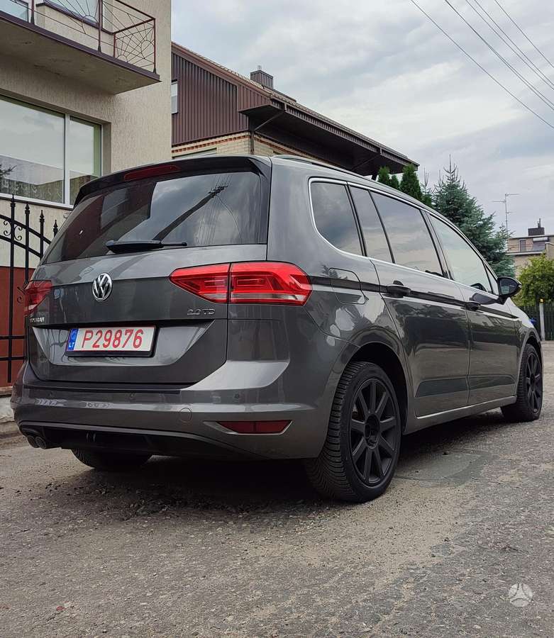 Volkswagen Touran - 6