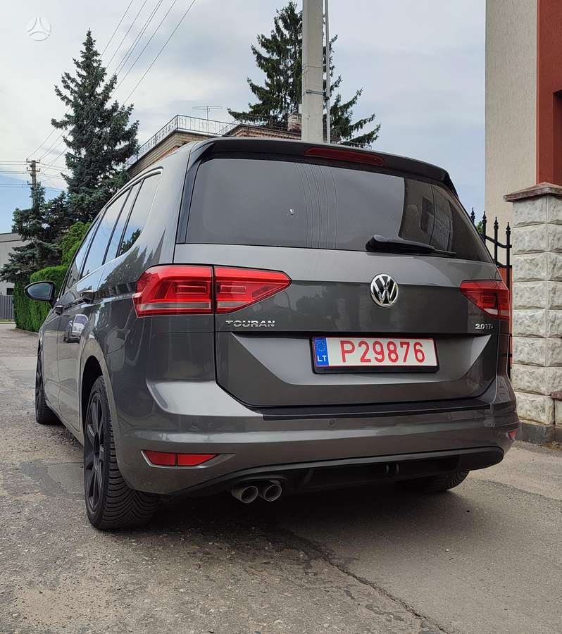 Volkswagen Touran - 4