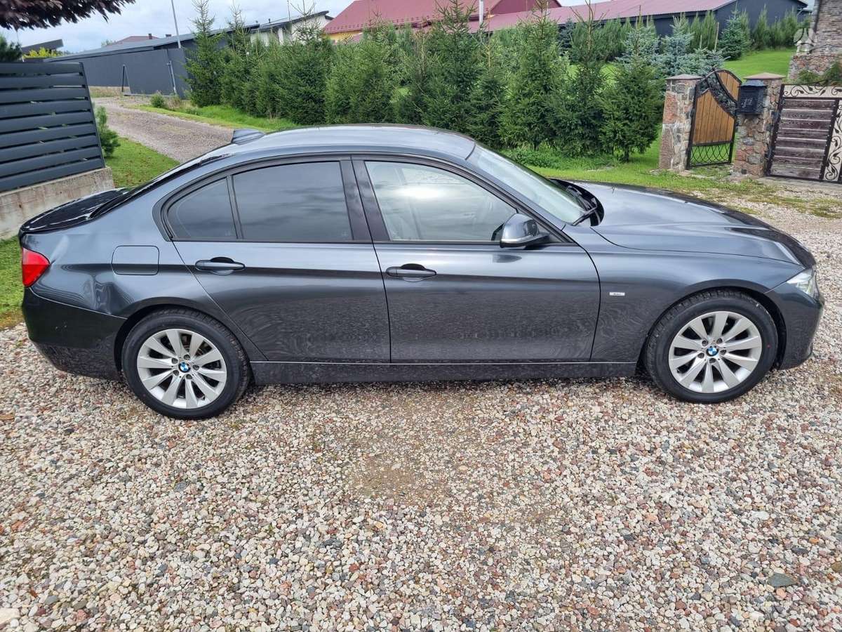 BMW 320, 2.0 l., Седан