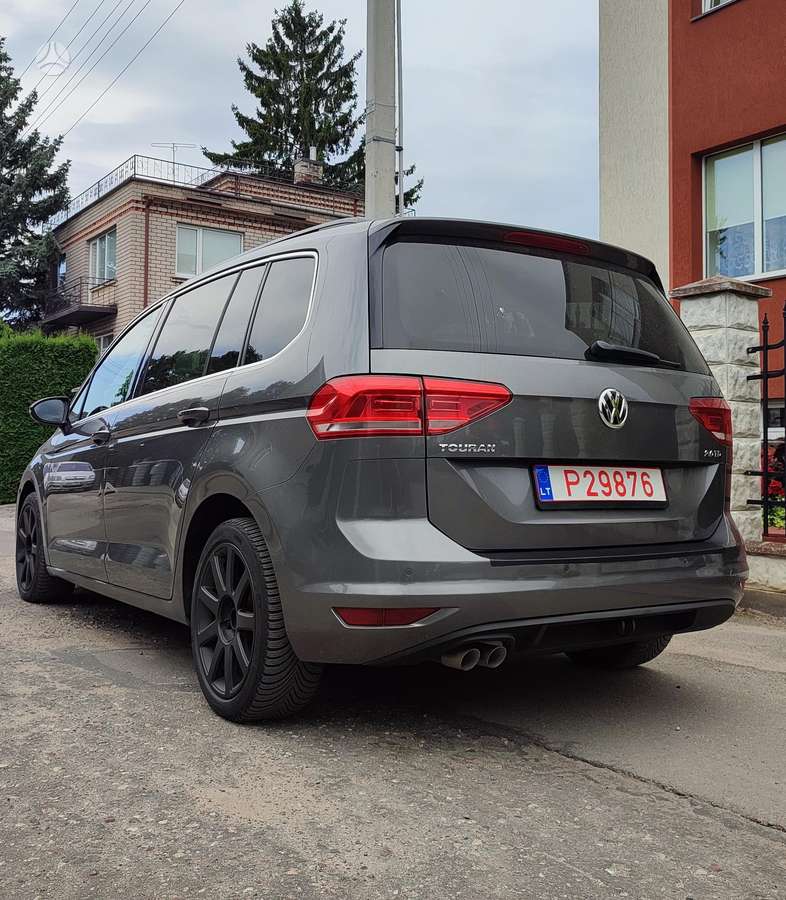 Volkswagen Touran - 8