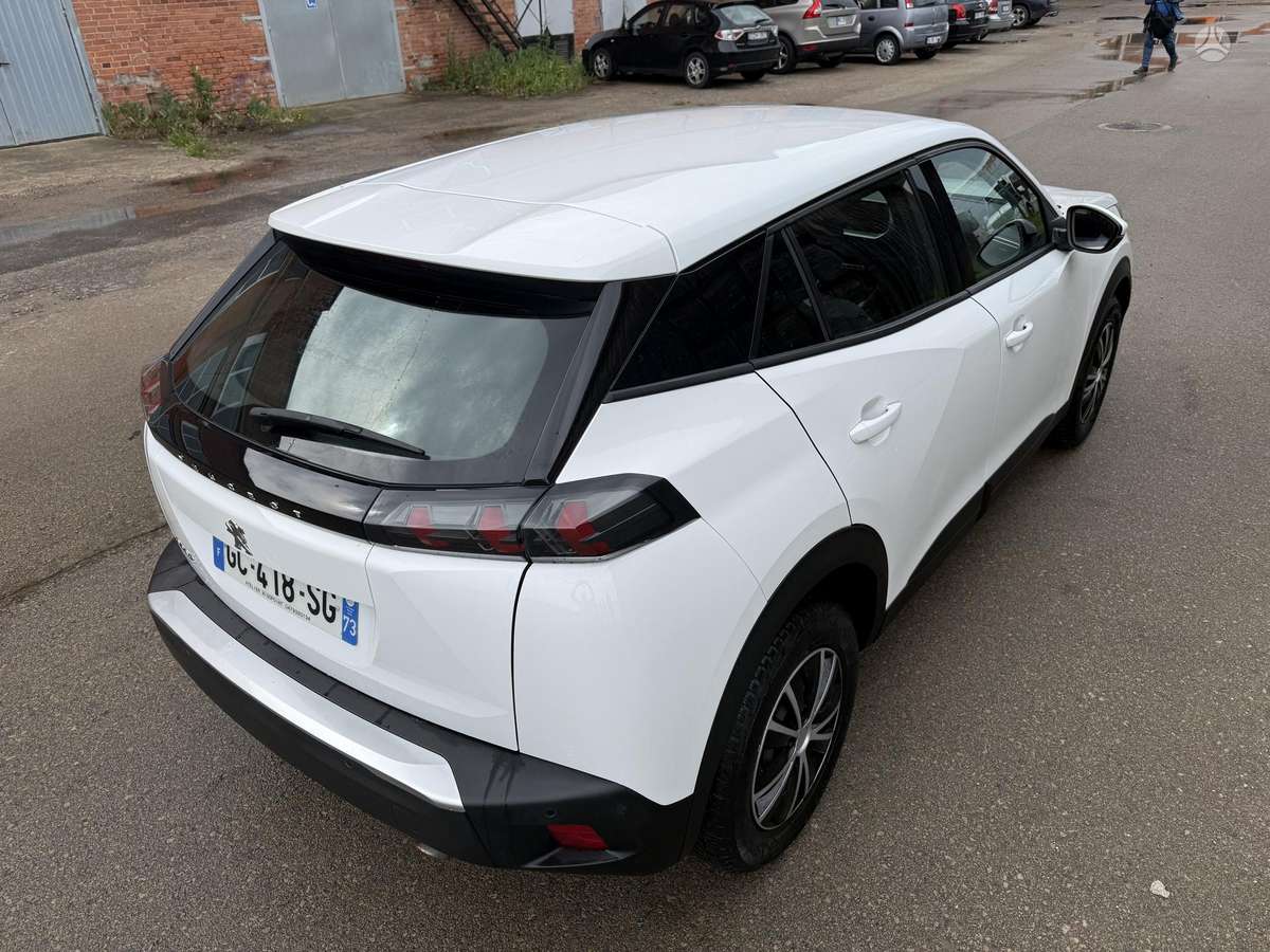 Peugeot 2008 - 6