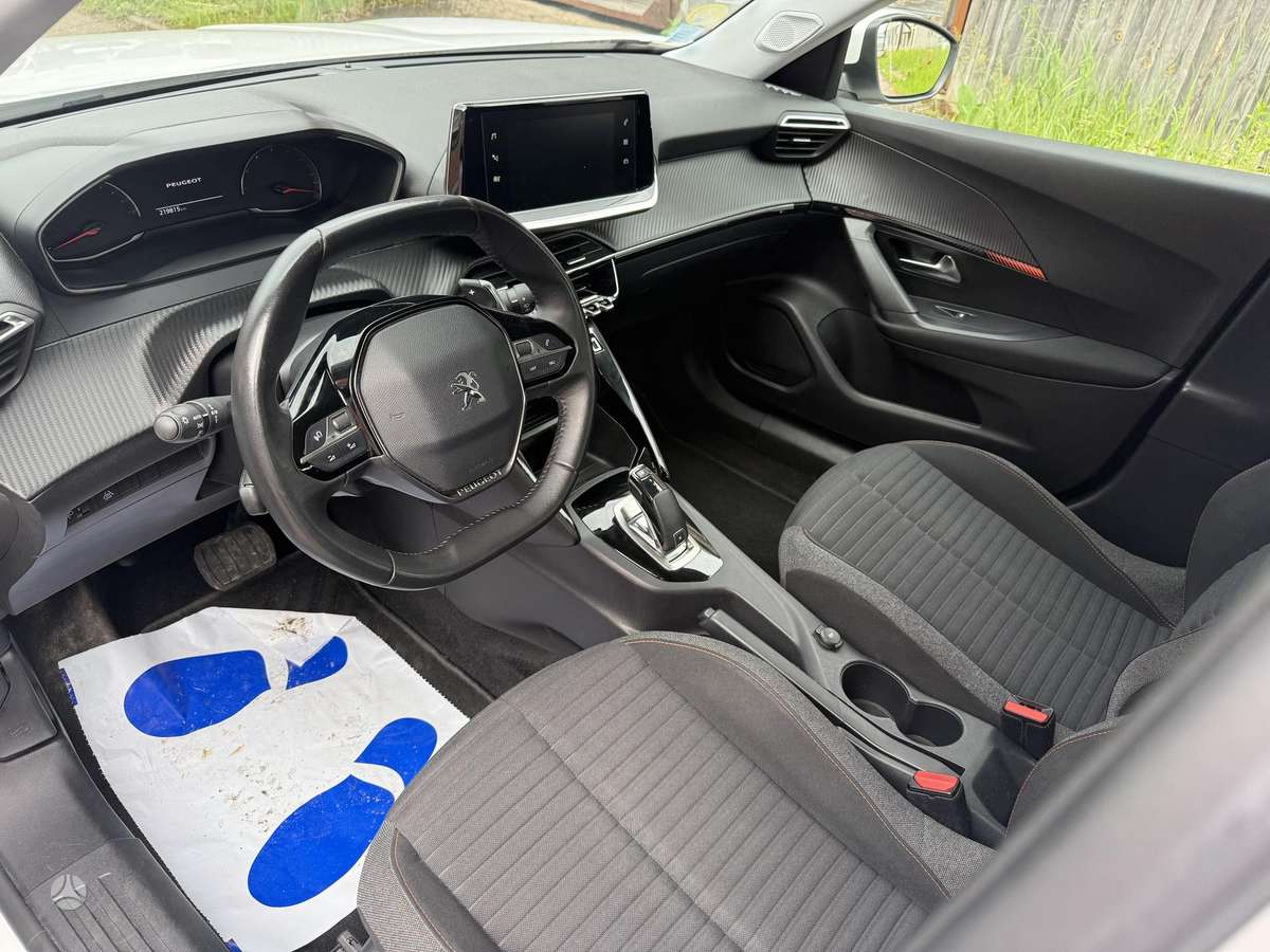 Peugeot 2008 - 10