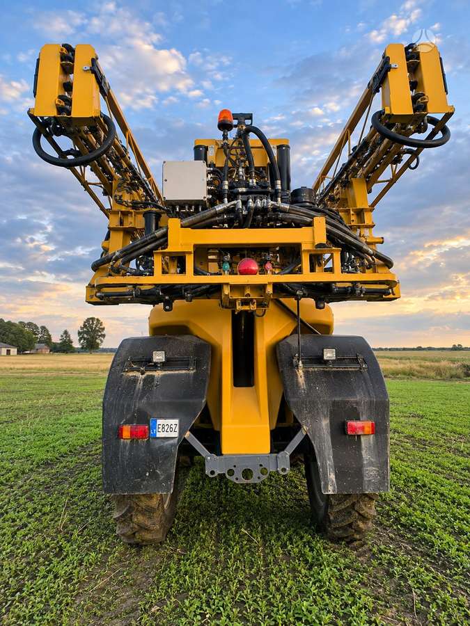 Challenger Rogator 655, самоходные разбрызгиватели