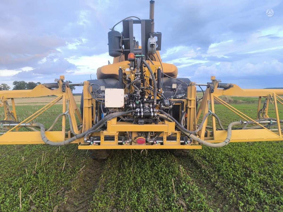 Challenger Rogator 655, самоходные разбрызгиватели