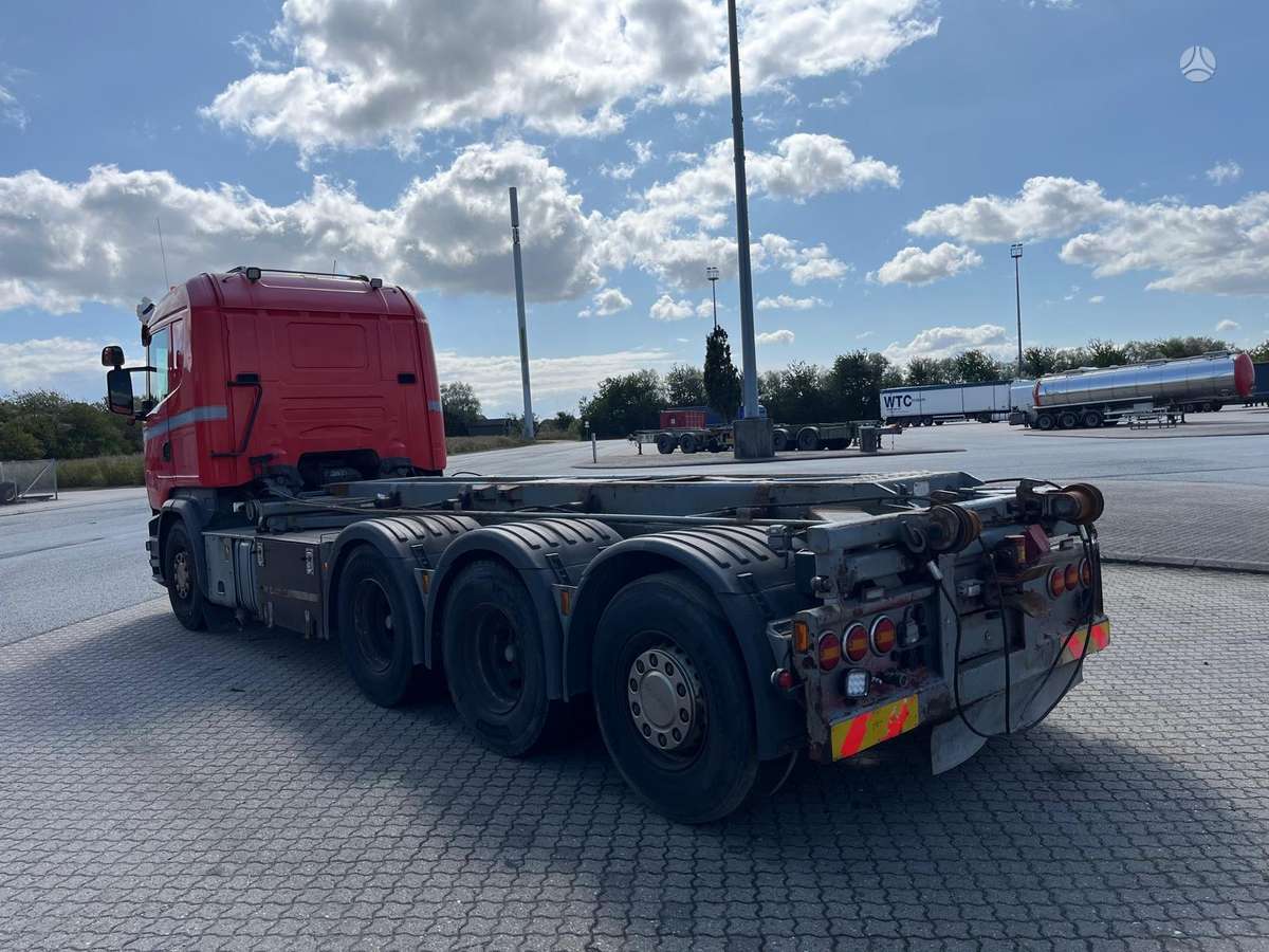 Scania R520 8X4 V8, dumpers / tippers