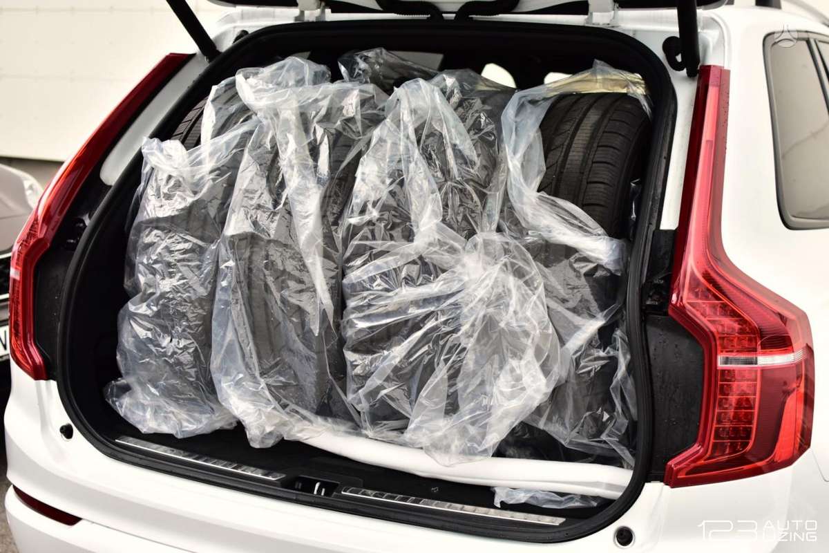 Volvo XC90 - 11
