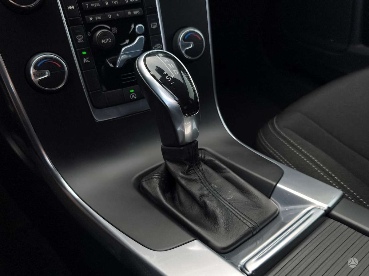 Volvo S60, 2.0 l., Седан