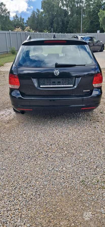 Volkswagen Golf - 6