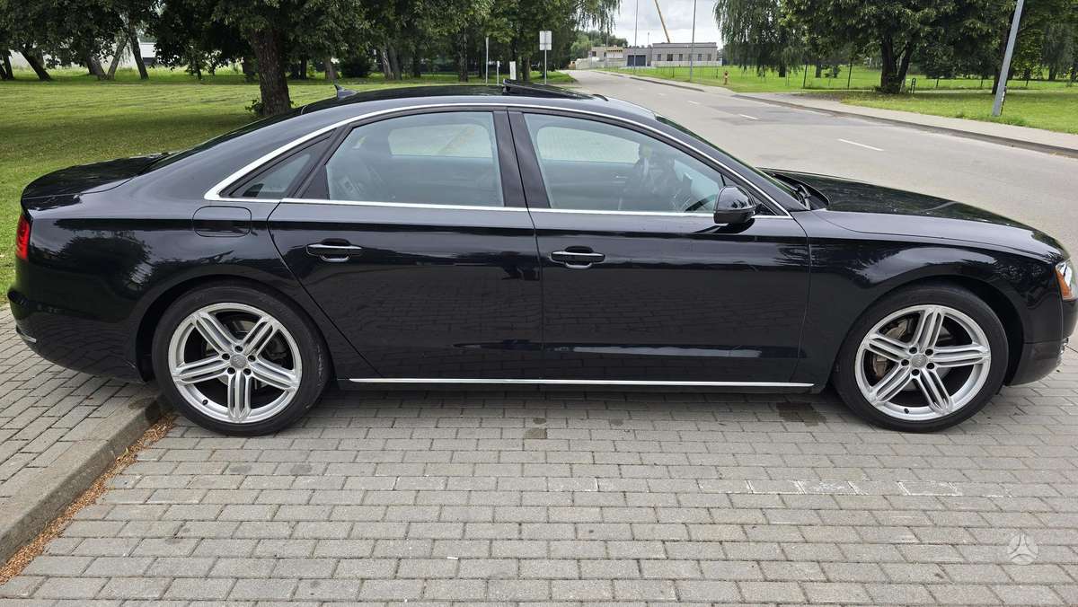 Audi A8, 3.0 l., Седан