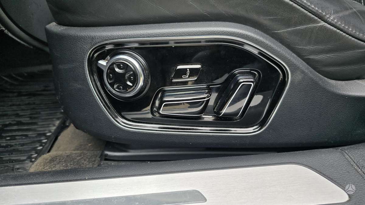 Audi A8, 3.0 l., Седан