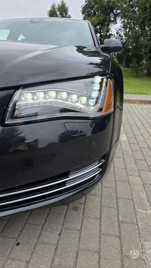 Audi A8, 3.0 l., Седан