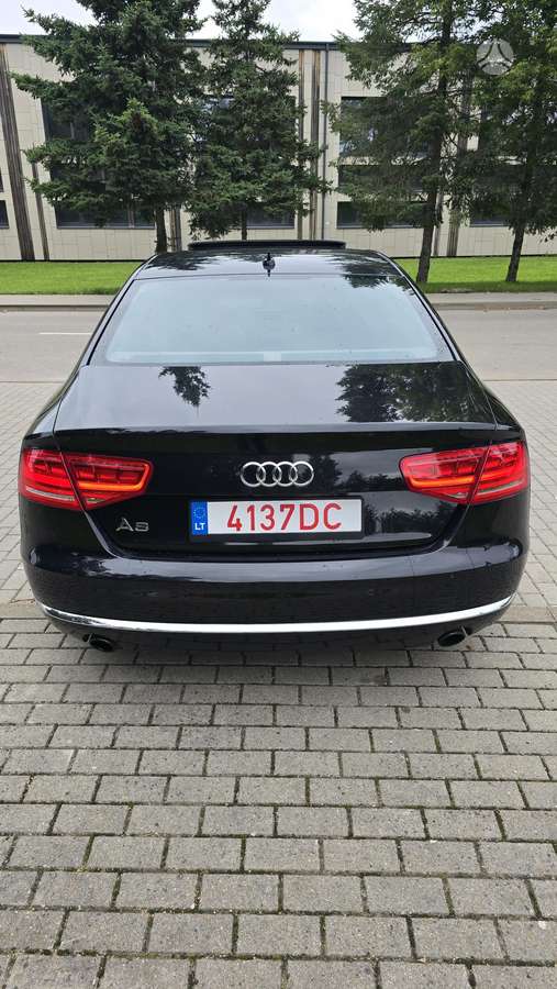 Audi A8, 3.0 l., Седан