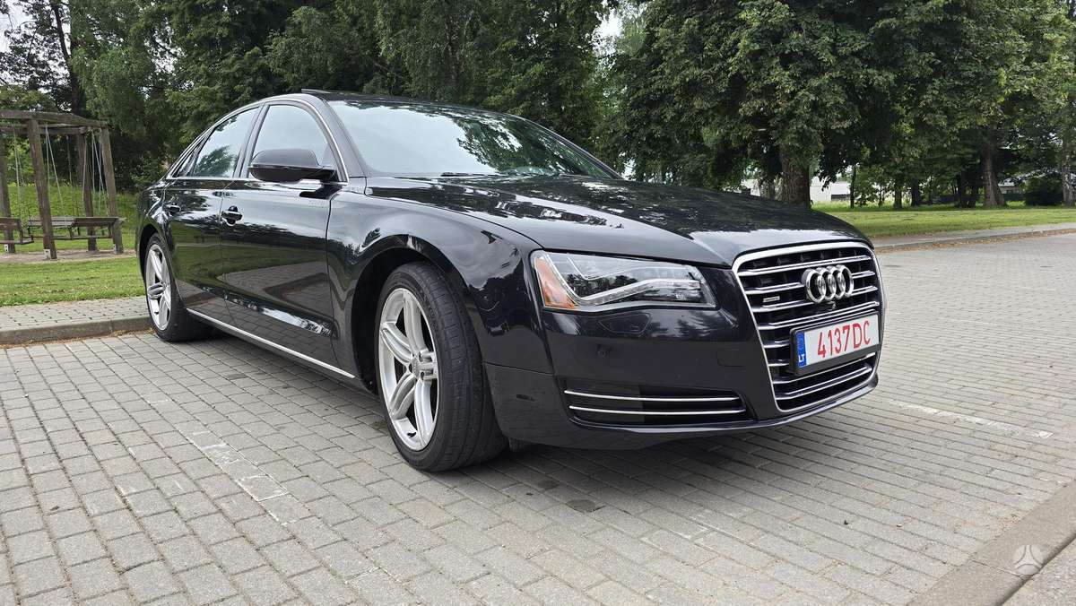 Audi A8, 3.0 l., Седан