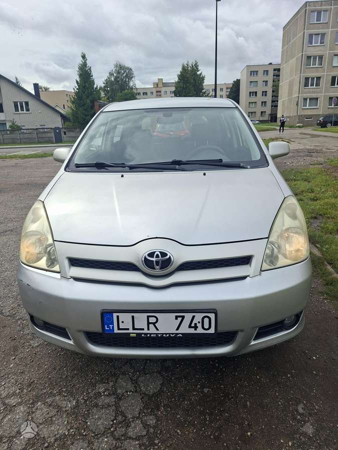 Toyota Corolla Verso - 10