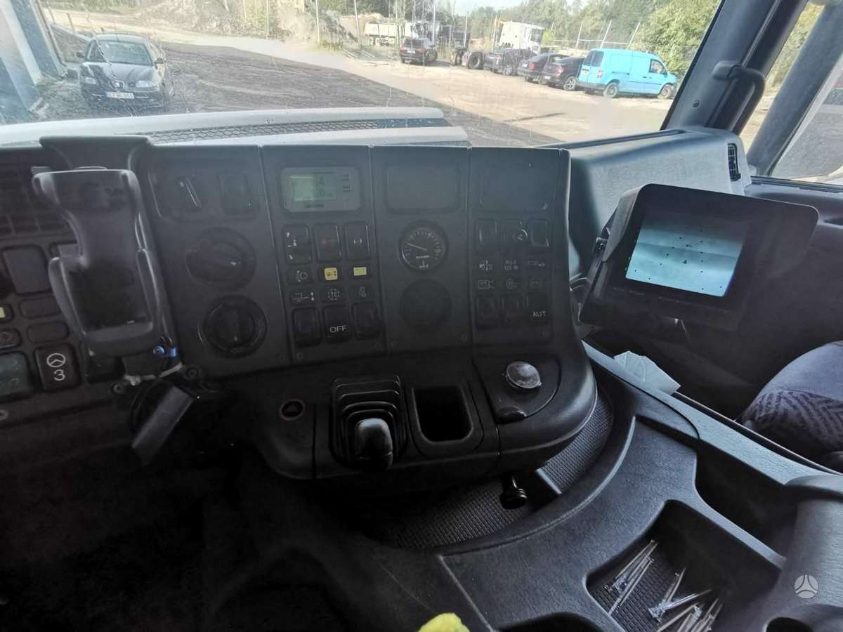 Scania 124L, trucks