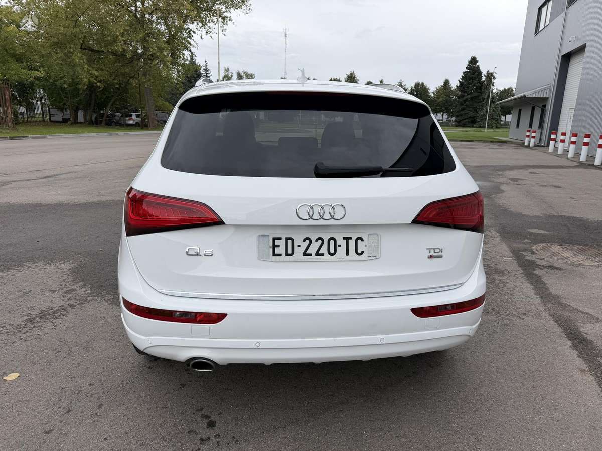 Audi Q5, 2.0 l., Внедорожник / Кроссовер