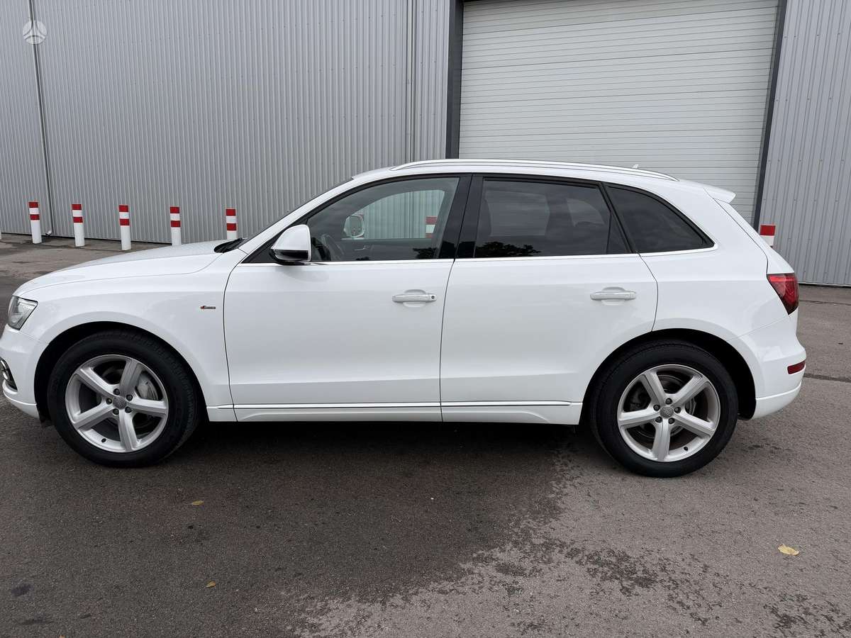 Audi Q5, 2.0 l., Внедорожник / Кроссовер