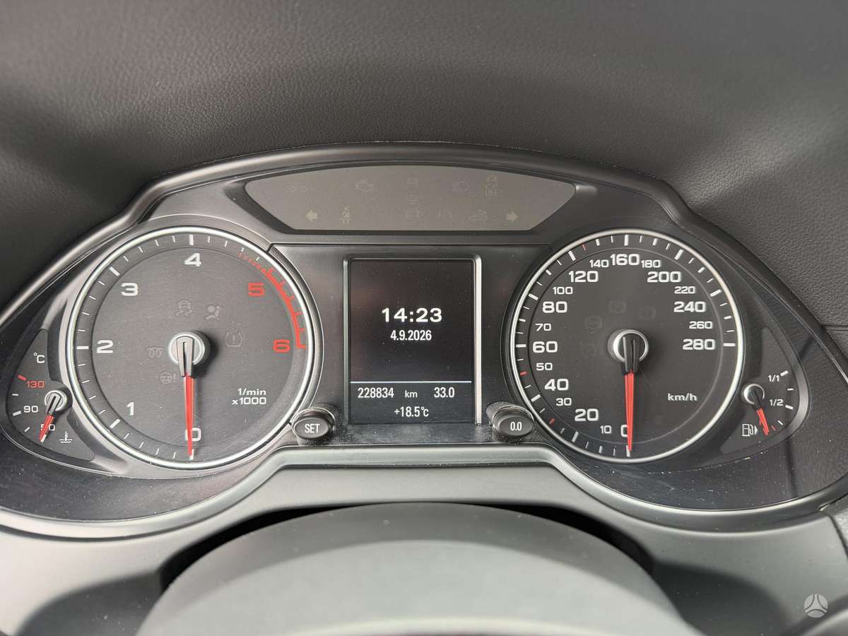 Audi Q5, 2.0 l., Внедорожник / Кроссовер