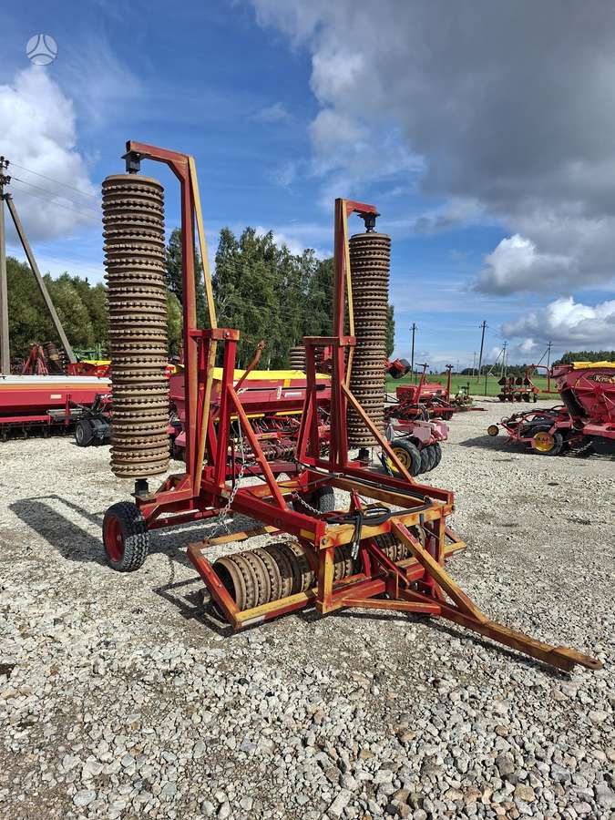 Kongskilde 600, žemės dirbimo / ruošimo technika