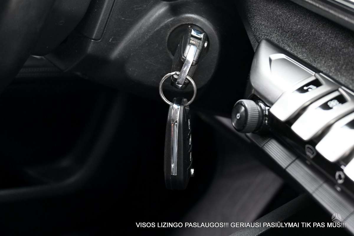 Peugeot 5008, 1.2 l., Минивэн