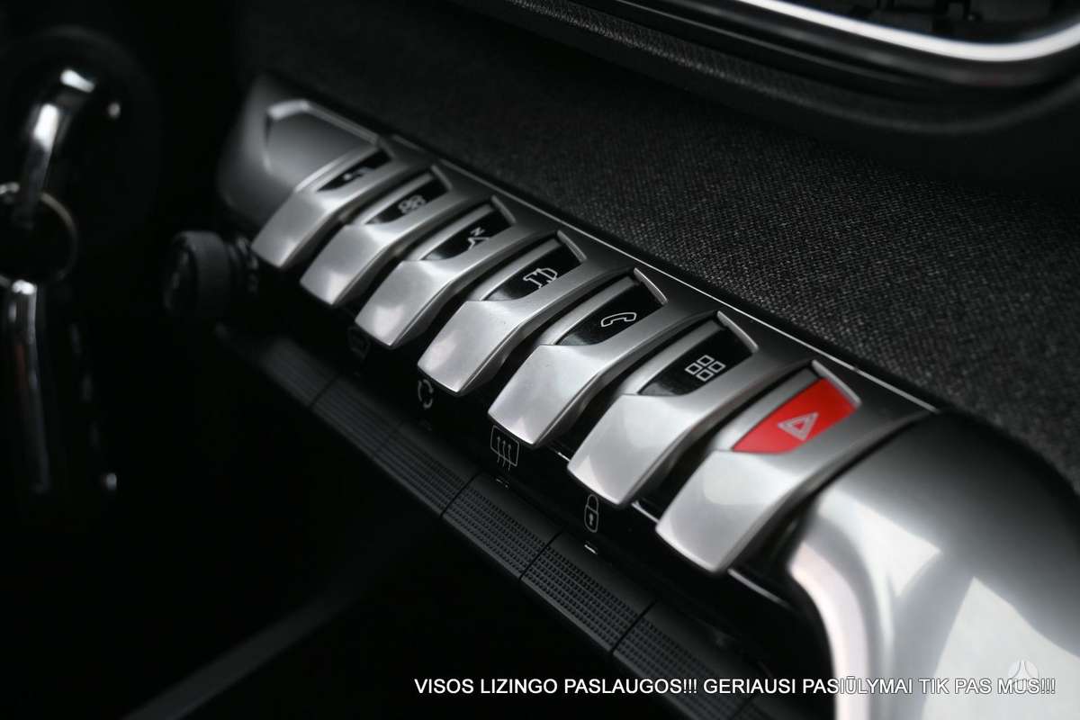 Peugeot 5008, 1.2 l., Минивэн