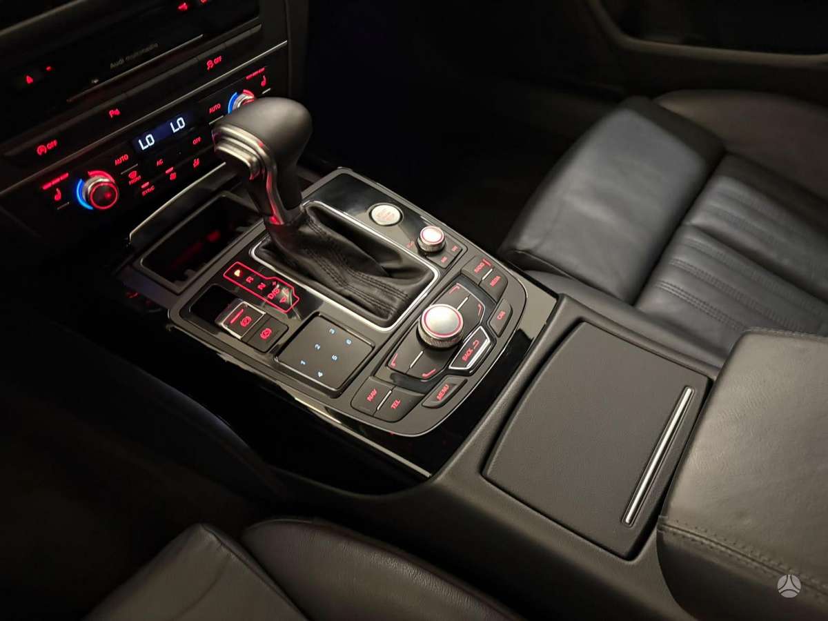 Audi A6, 3.0 l., universalas