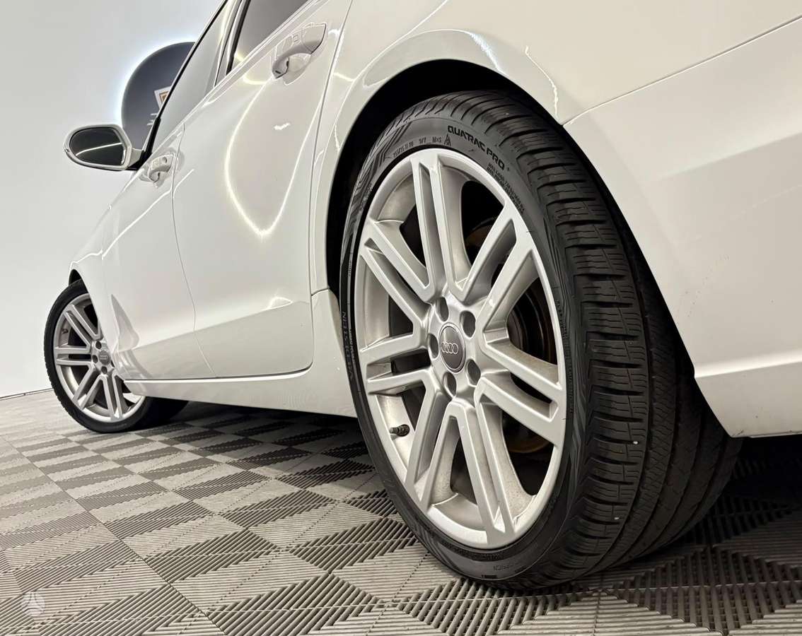 Audi A6, 3.0 l., universalas