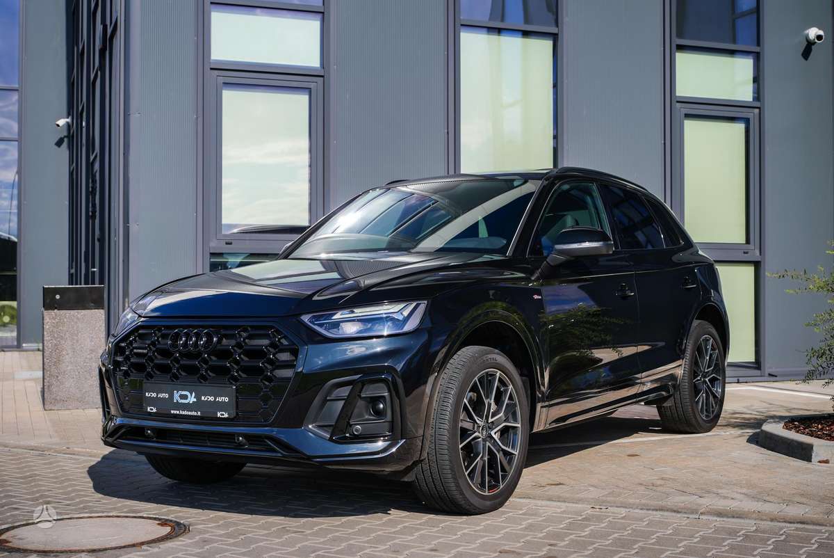 Audi Q5, 2.0 l., off-road / crossover