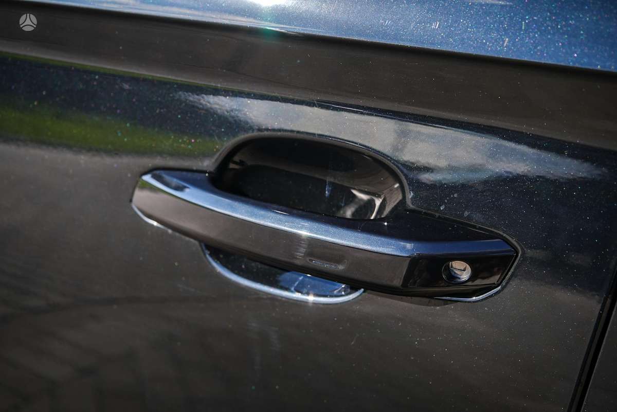 Audi Q5, 2.0 l., off-road / crossover