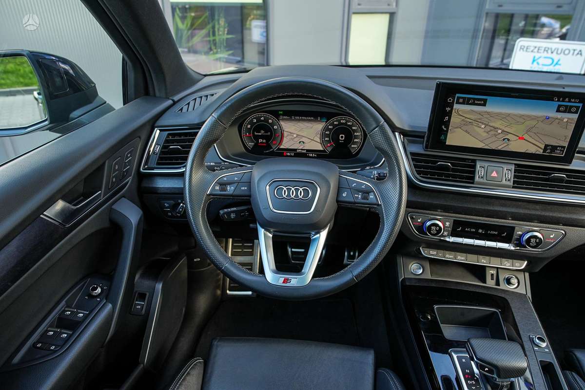 Audi Q5, 2.0 l., off-road / crossover