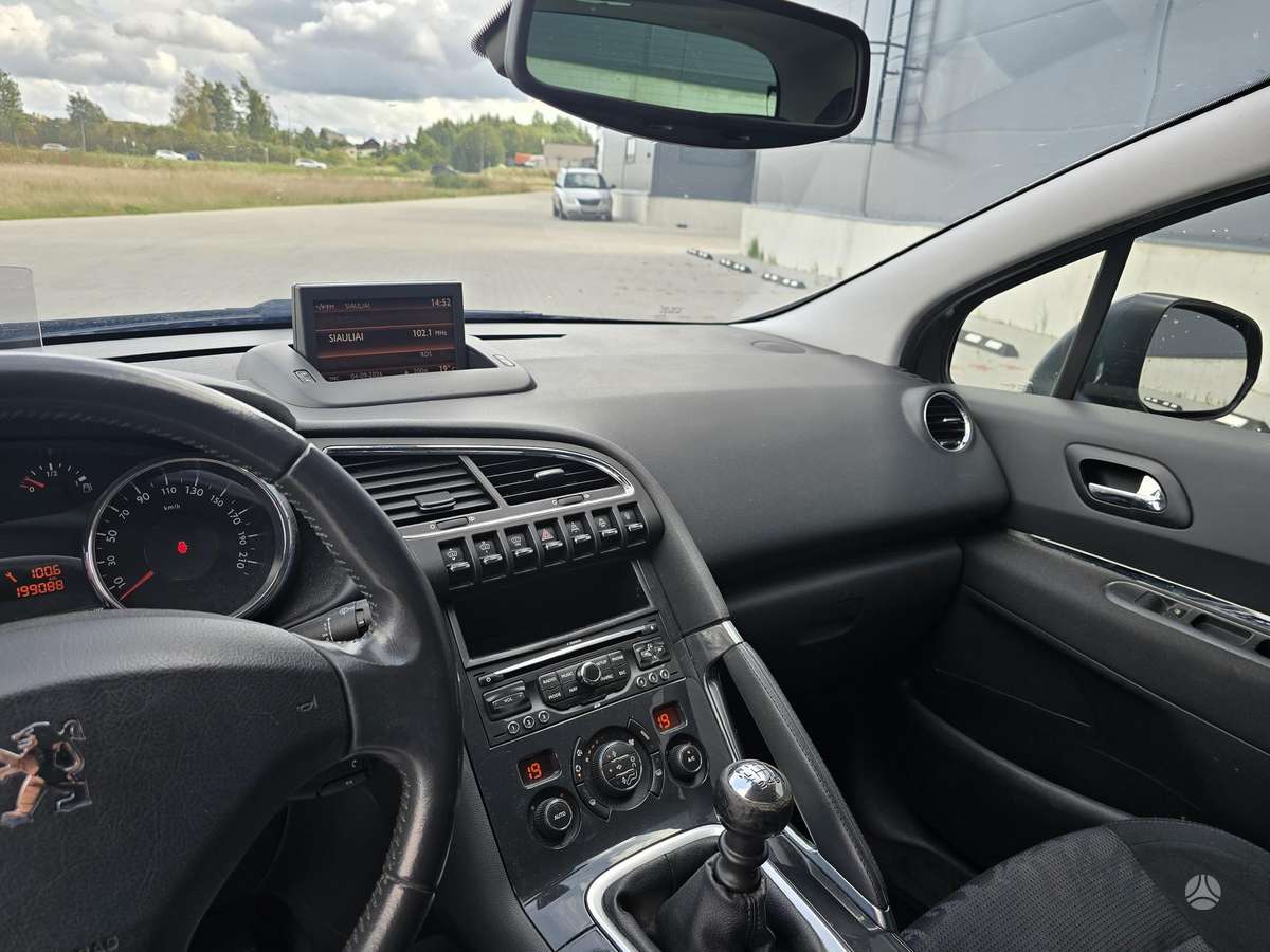 Peugeot 3008 - 11