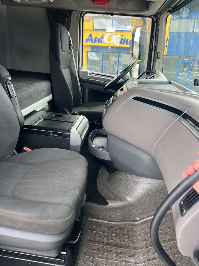 DAF XF106 530, double sleeper