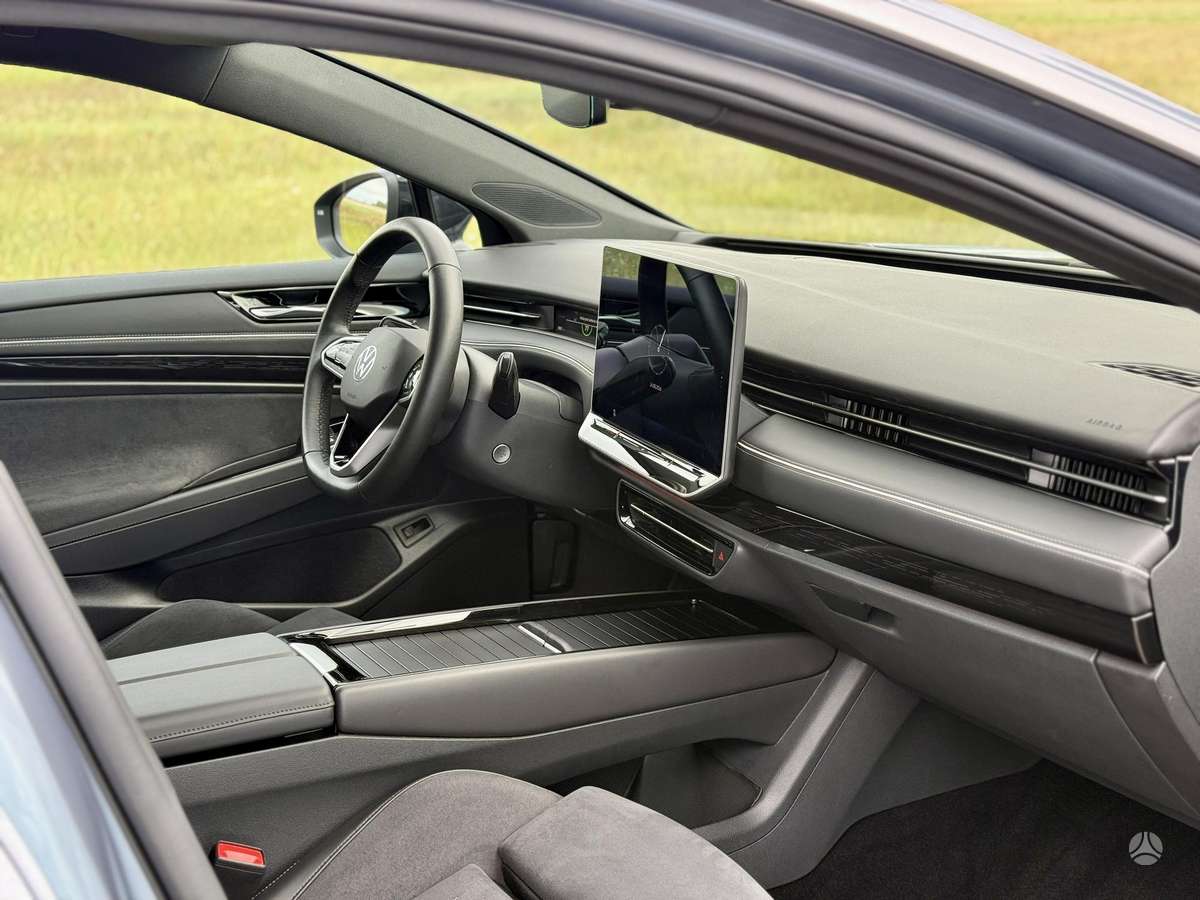 Volkswagen ID.7 - 8