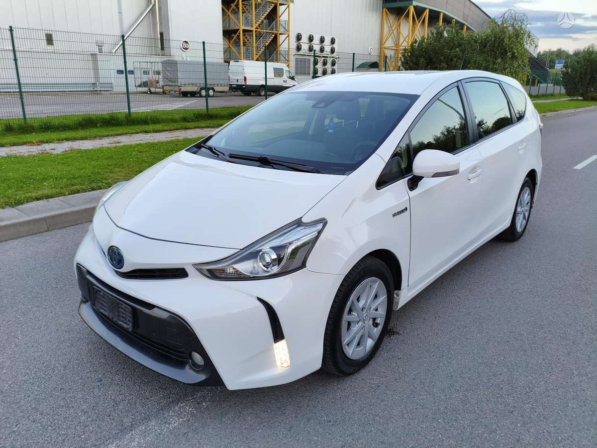 Toyota Prius+ - 1
