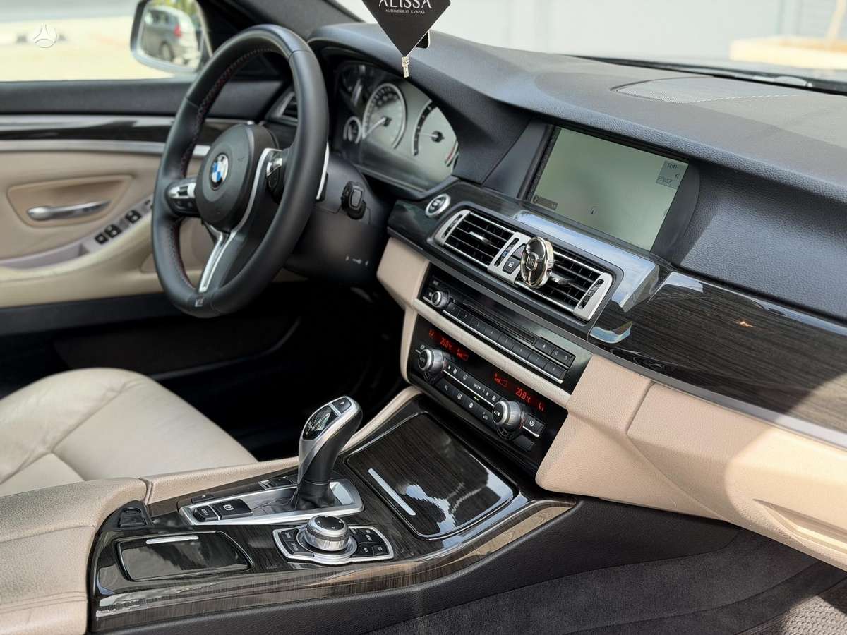 BMW 520, 2.0 l., Седан