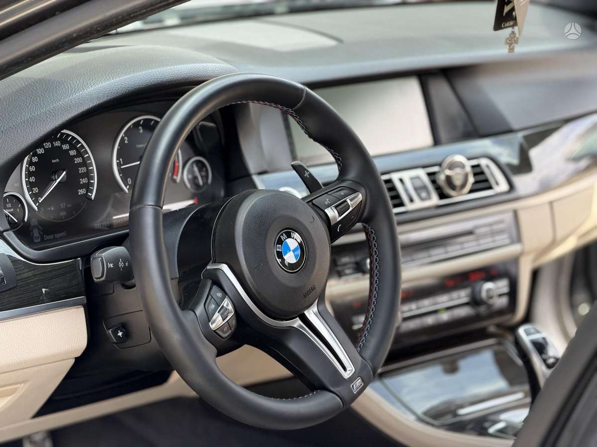 BMW 520, 2.0 l., Седан