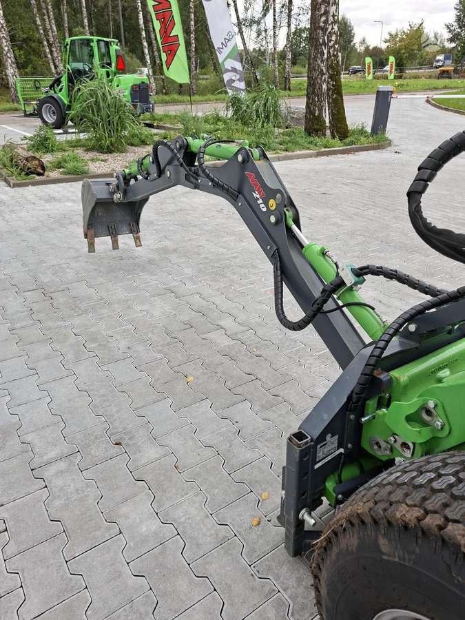 AVANT Kasimo įrenginys „Backhoe 2010, forklift accessories