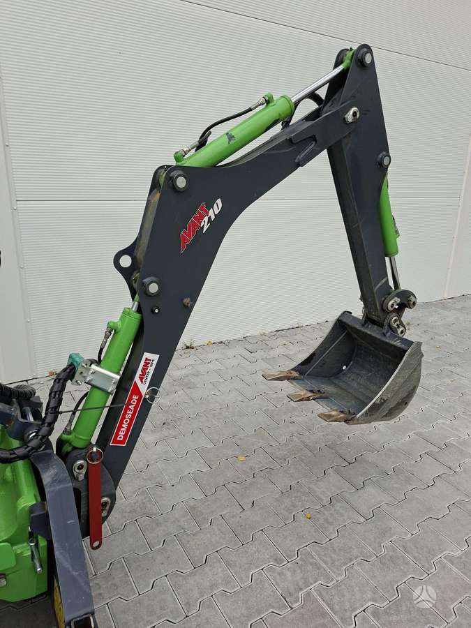 AVANT Kasimo įrenginys „Backhoe 2010, forklift accessories