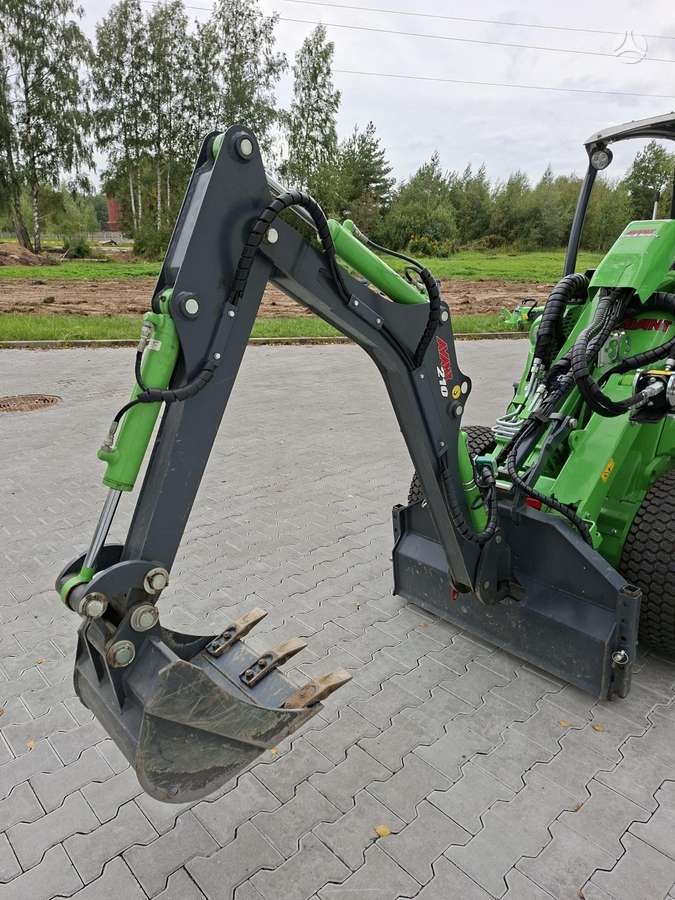 AVANT Kasimo įrenginys „Backhoe 2010, forklift accessories