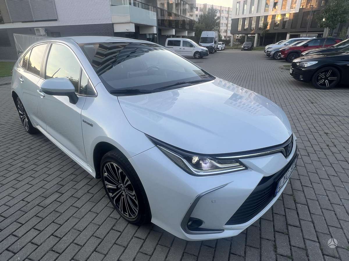 Toyota Corolla - 2