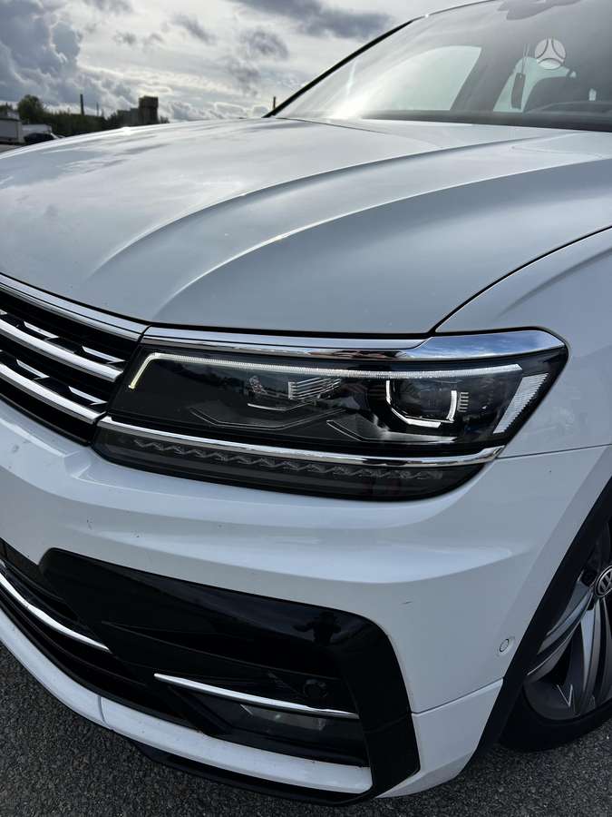 Volkswagen Tiguan - 2
