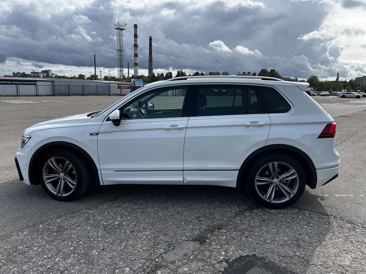 Volkswagen Tiguan - 4