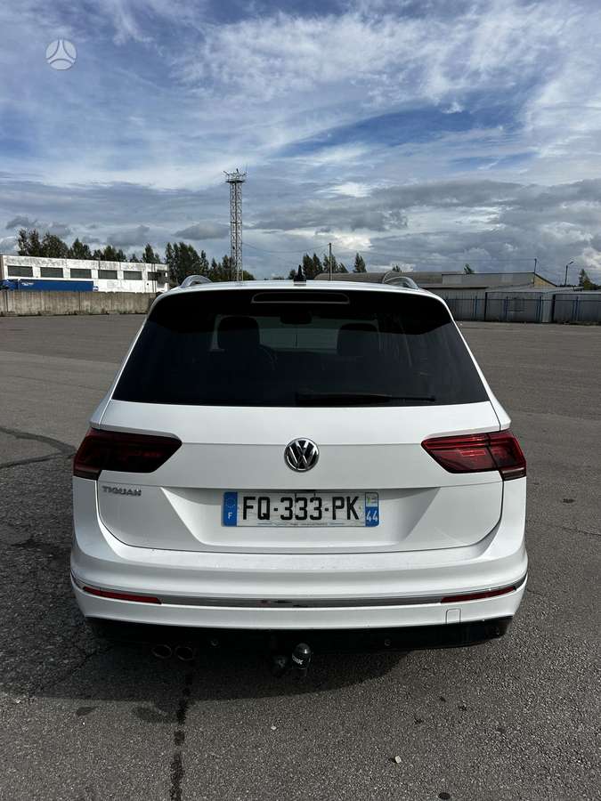 Volkswagen Tiguan - 6