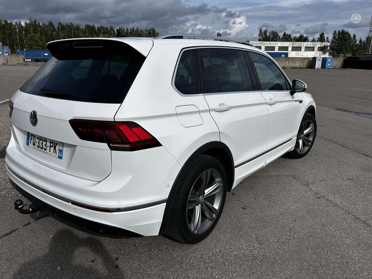 Volkswagen Tiguan - 7