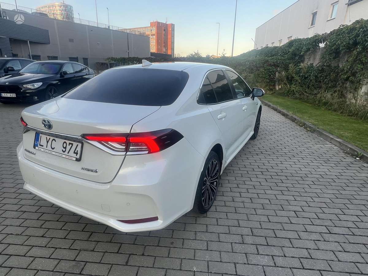Toyota Corolla - 4