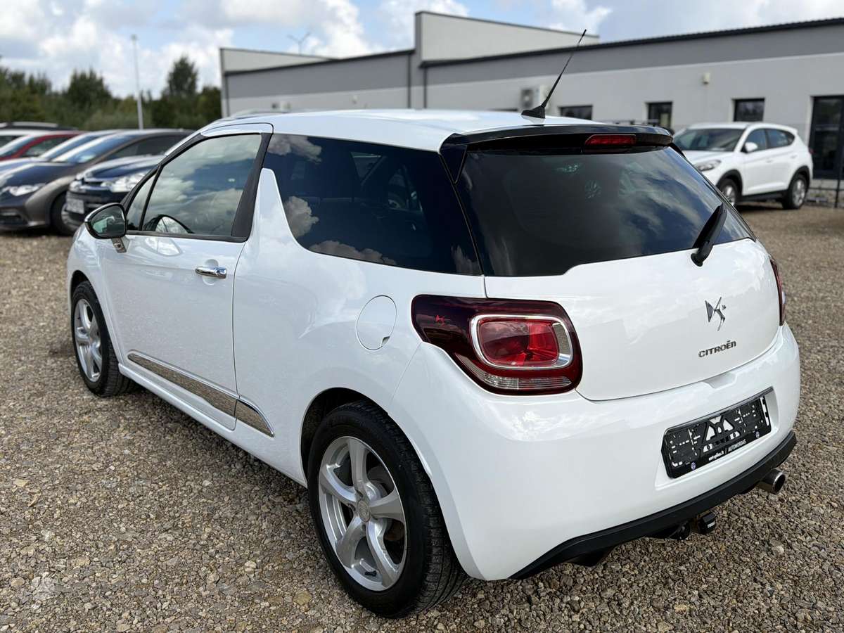 Citroen DS3, 1.2 l., hatchback