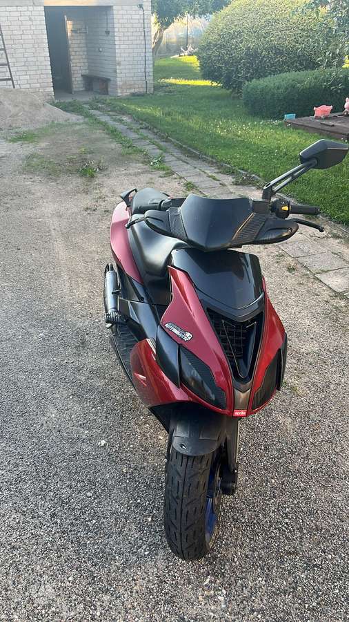 Aprilia SR 70cc, мотороллеры / мопеды