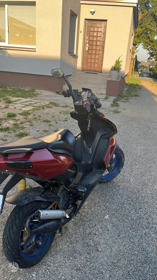 Aprilia SR 70cc, мотороллеры / мопеды